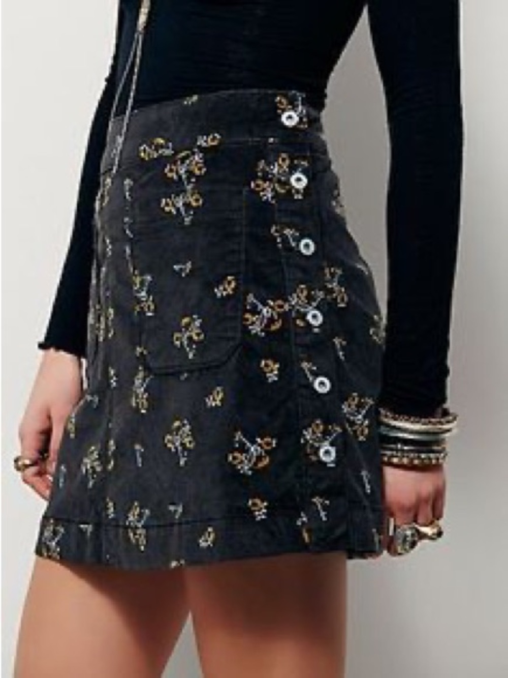 Free People Brown velour Floral w/ button-down side and patch pockets